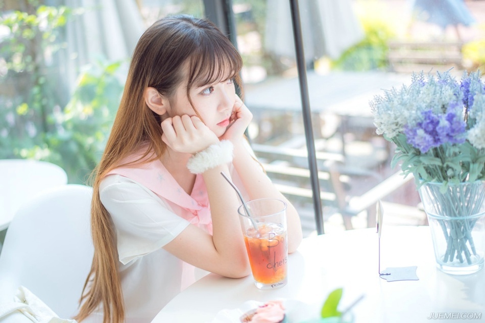 小学的离别，那是最不能知道你身边的人未来将变成一个什么样的人物的时刻[lizhigushicom]。——韩寒《，我想和这个世界谈谈》